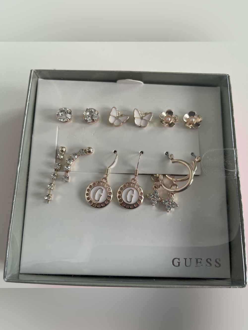 Guess (6) Set of Earrings in Gift Box New